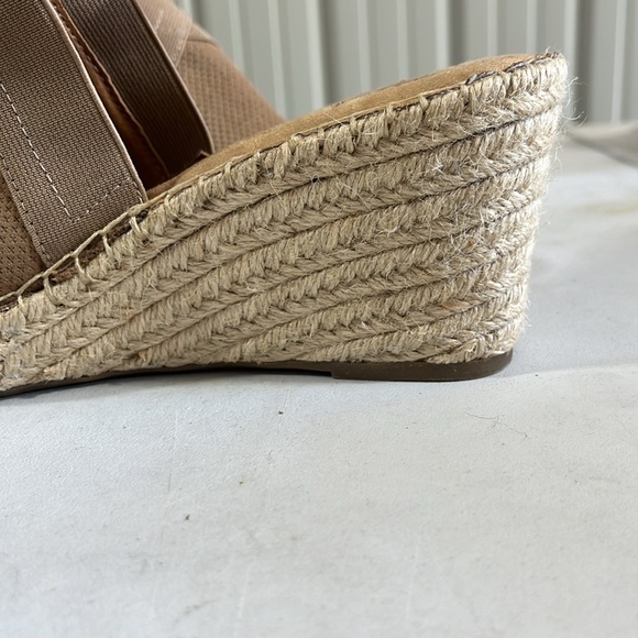 White mountain, size 7, tan - Picture 3 of 3